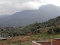 Blida Chiffa : vend une carcasse R+1 Blida Chiffa : vend une carcasse R+1
